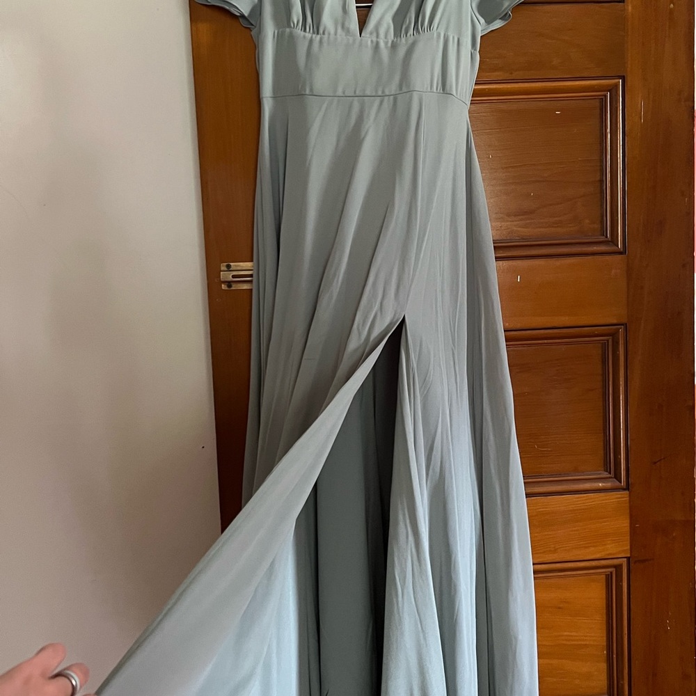 SAGE GREEN Lulu’s flutter sleeve lined maxi dress, size medium, only worn once - Picture 5 of 8